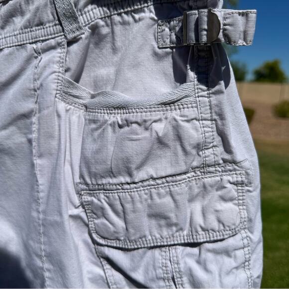 Calvin Kline Womens Performance Tan Shorts Size XL - Picture 7 of 12